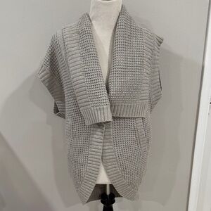 Theory chunky Gray Knit Sweater Vest wool cashmere blend classic chic luxury